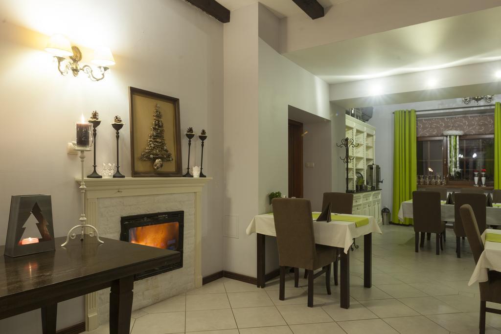 Dworek Bialy Domek Smardzewice Εξωτερικό φωτογραφία